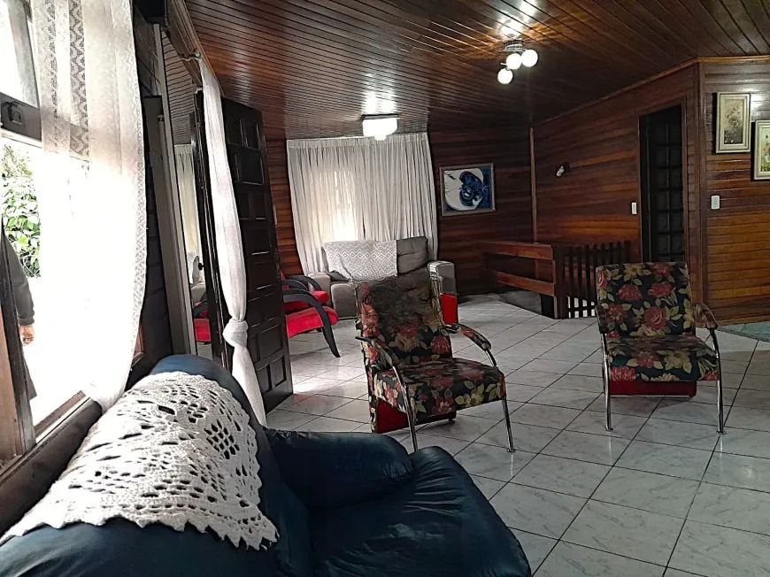 Casa com 3 Quartos e 3 banheiros à Venda, 387 m² — foto 6