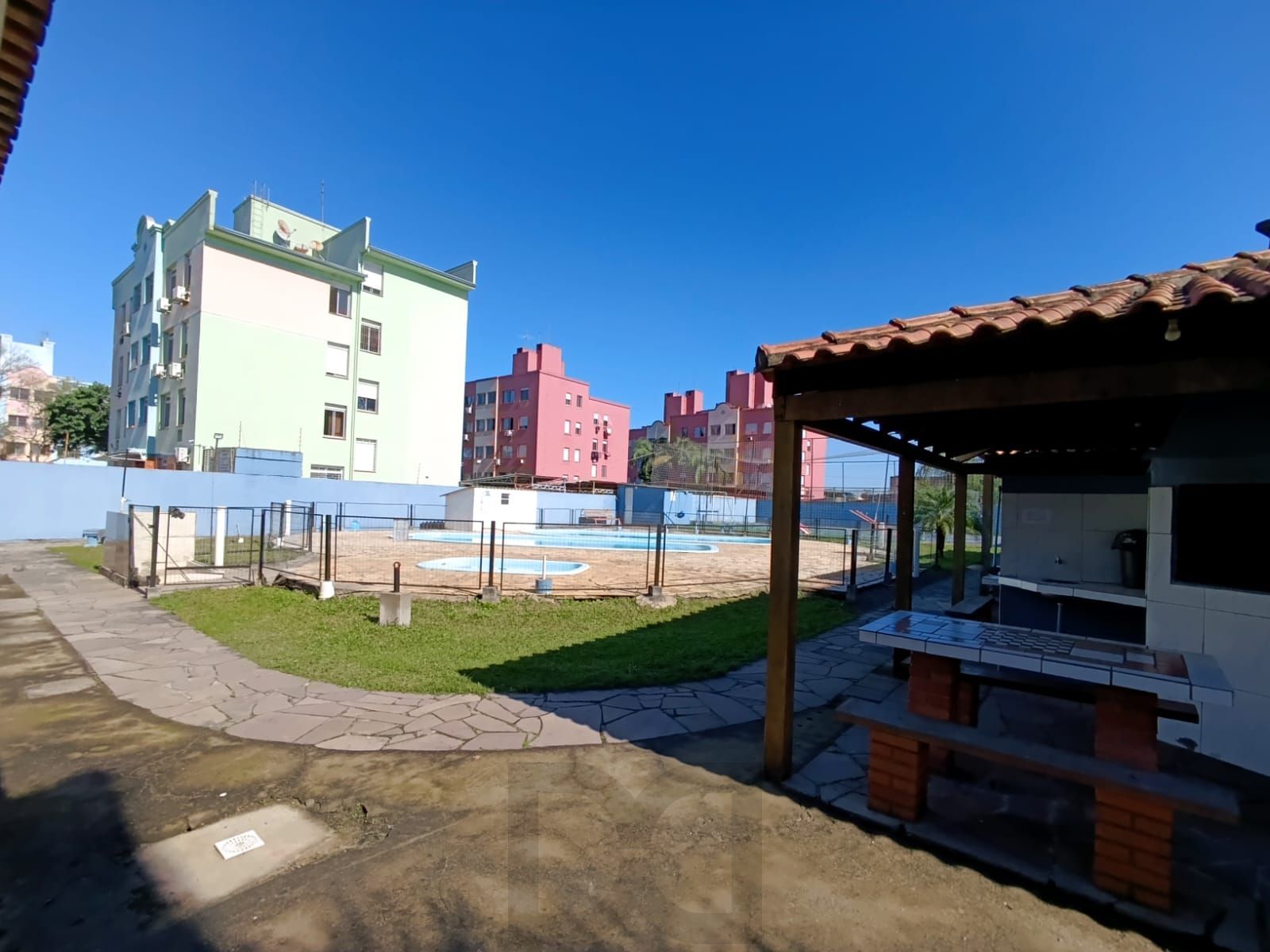 Apartamento semi mobiliado de 3 quartos e 1 vaga no bairro Sarandi. — foto 36