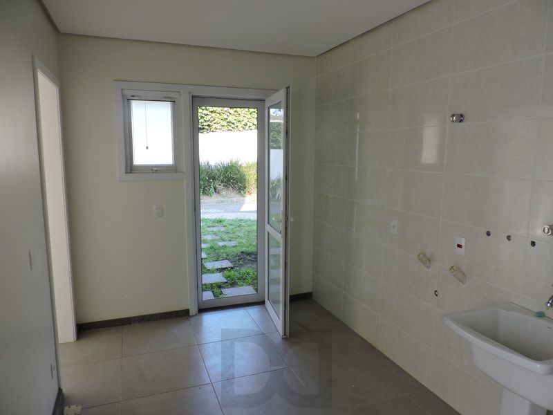 Casa nova de 600m² com 4 dormitórios e 3 vagas — foto 56