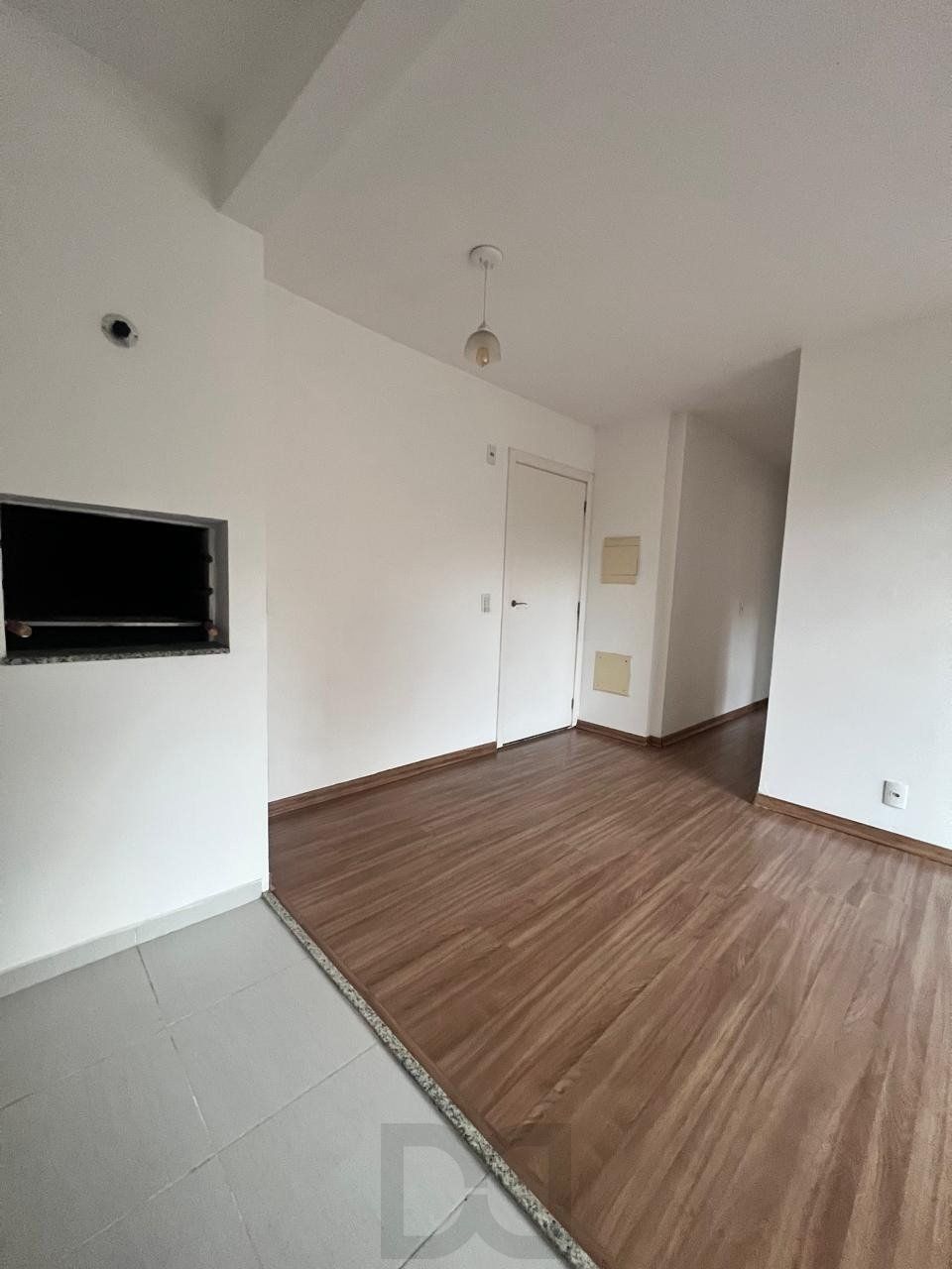 Apartamento 2 Dormitórios, com Elevador e Vaga no Morro Santana — foto 5