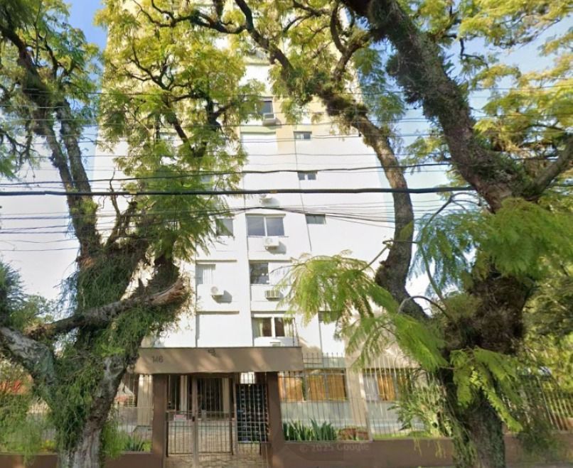 Apartamento de 3 dormitórios, 1 suíte e 1 vaga no bairro Petrópolis. — foto 2
