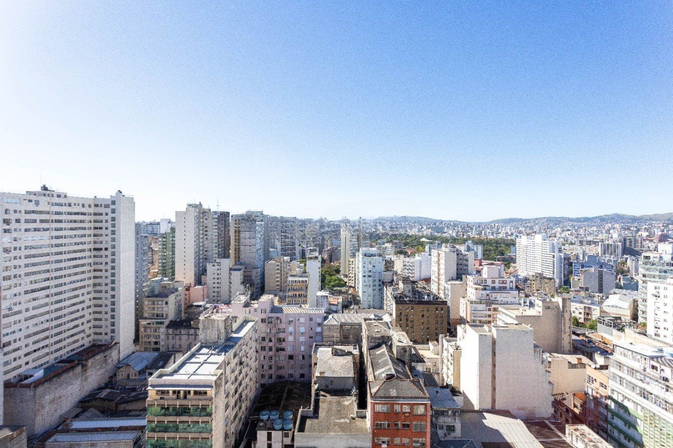 JK mobiliado com sacada e vista na Borges de Medeiros no Centro Historico — foto 21