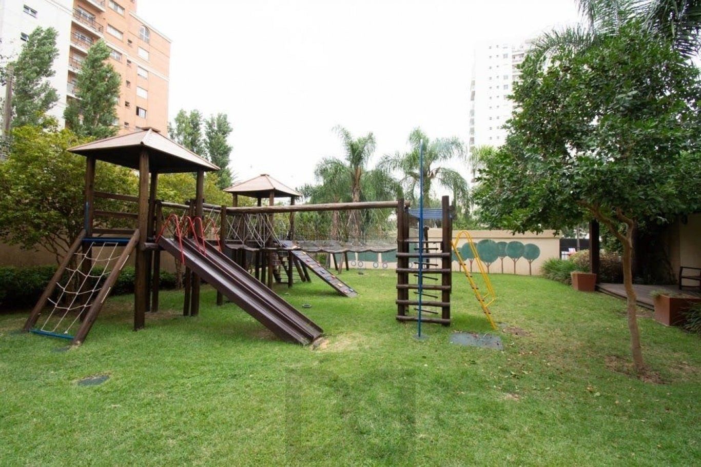 Apartamento de 2 dormitórios, 1 suíte, 2 vagas e 94m² no Jardim Europa. — foto 48