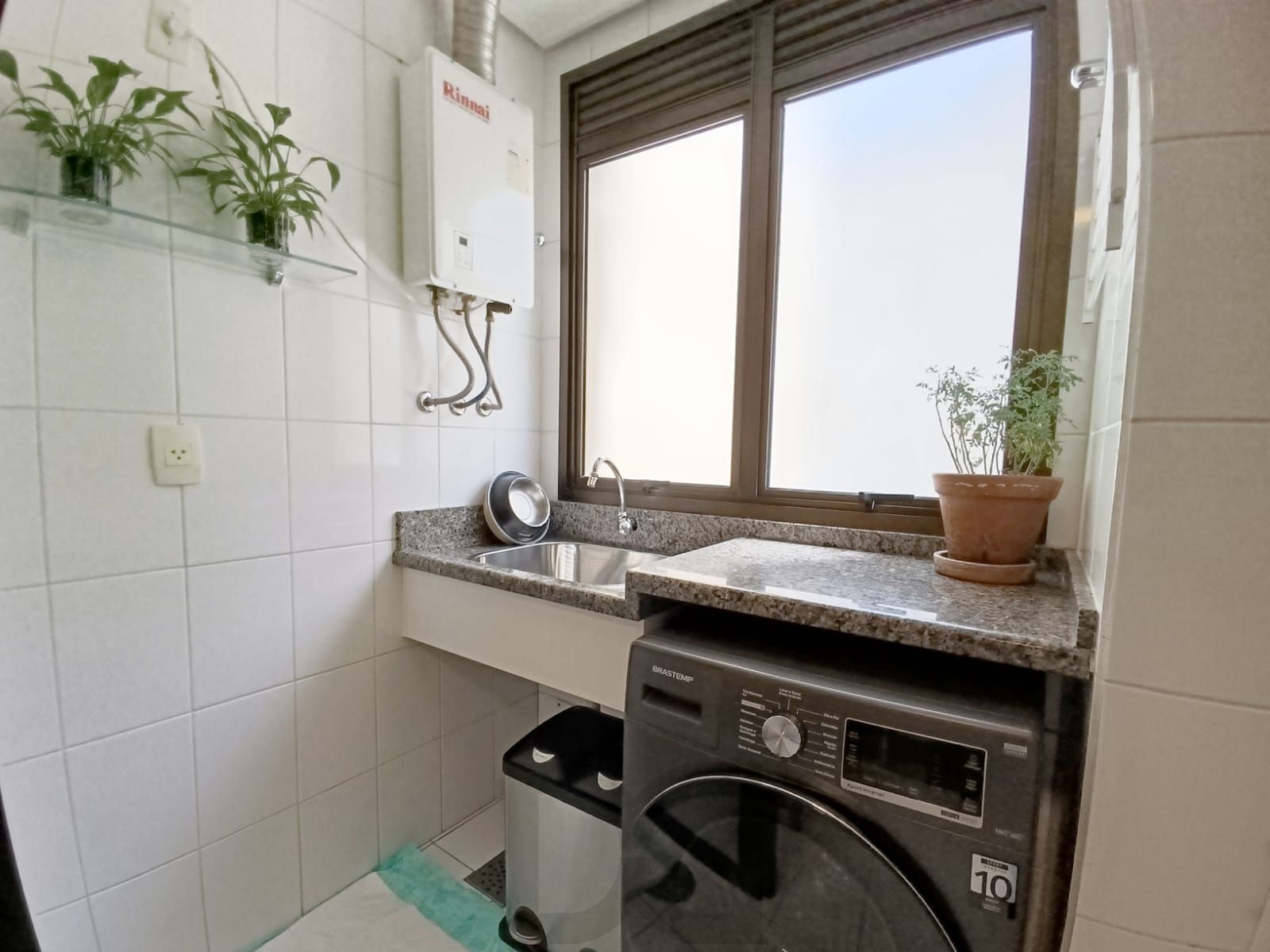 Apartamento semi mobiliado 3 quartos, elevador, 2 vagas no bairro São João. — foto 16