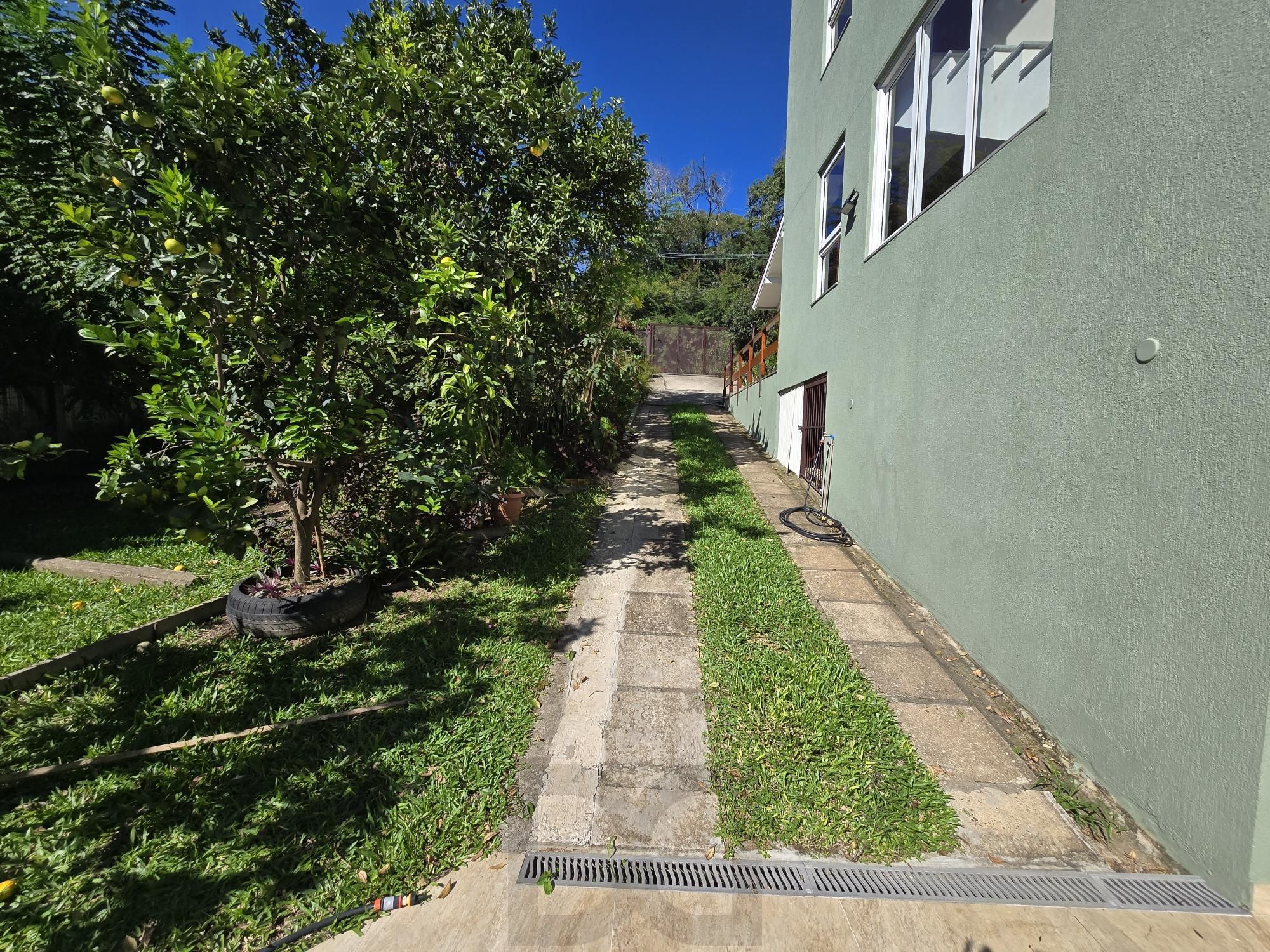 Casa 3 dormitórios, 1 suíte, 4 vagas 210 m² privativos no Belém Novo. — foto 68