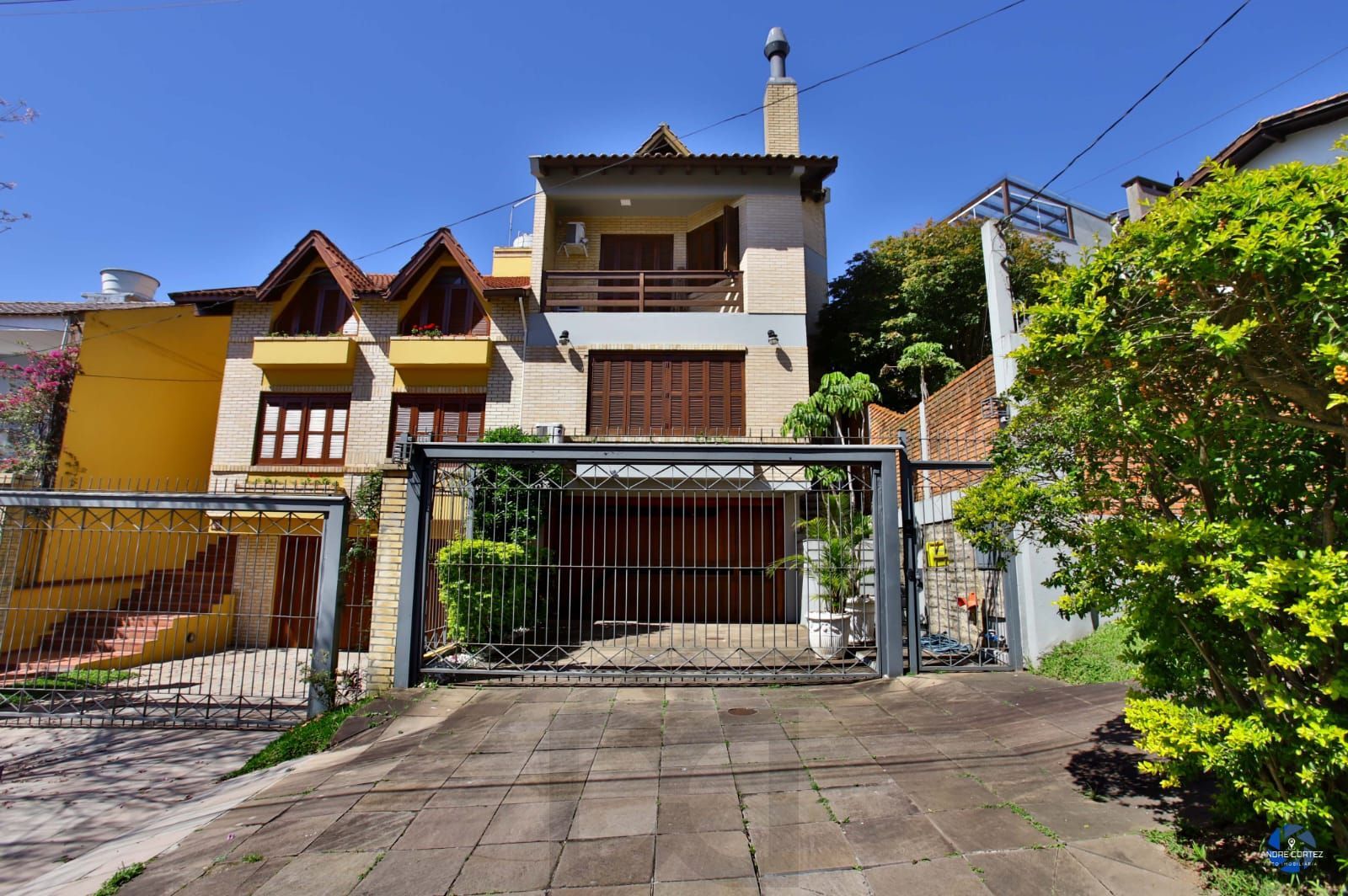 Casa de 3 dormitórios, 3 vagas e pátio com piscina bairro Chácara das Pedras. — foto 36
