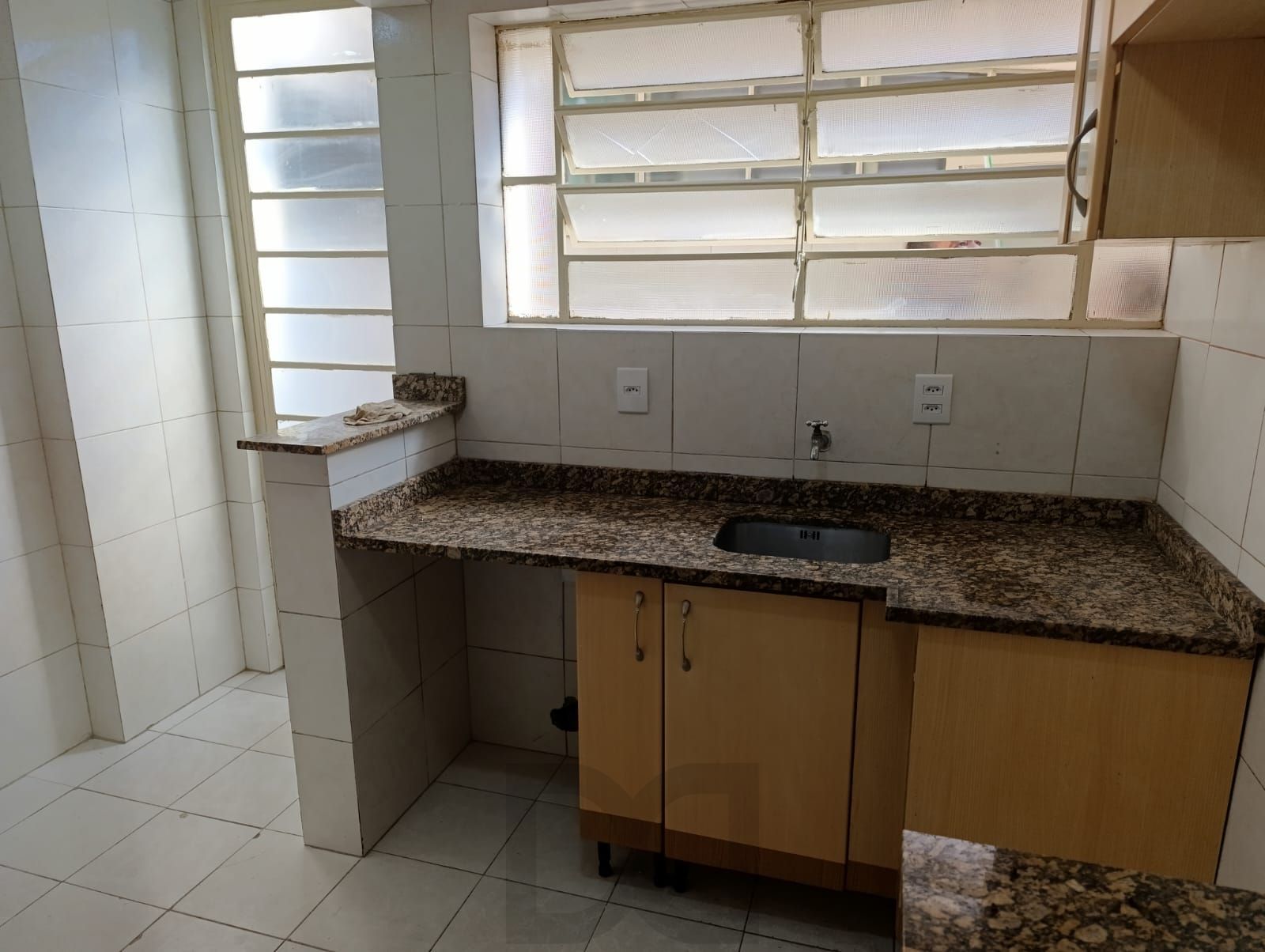 Apartamento térreo de 2 dormitórios e 1 vaga no bairro Praia de Belas — foto 37