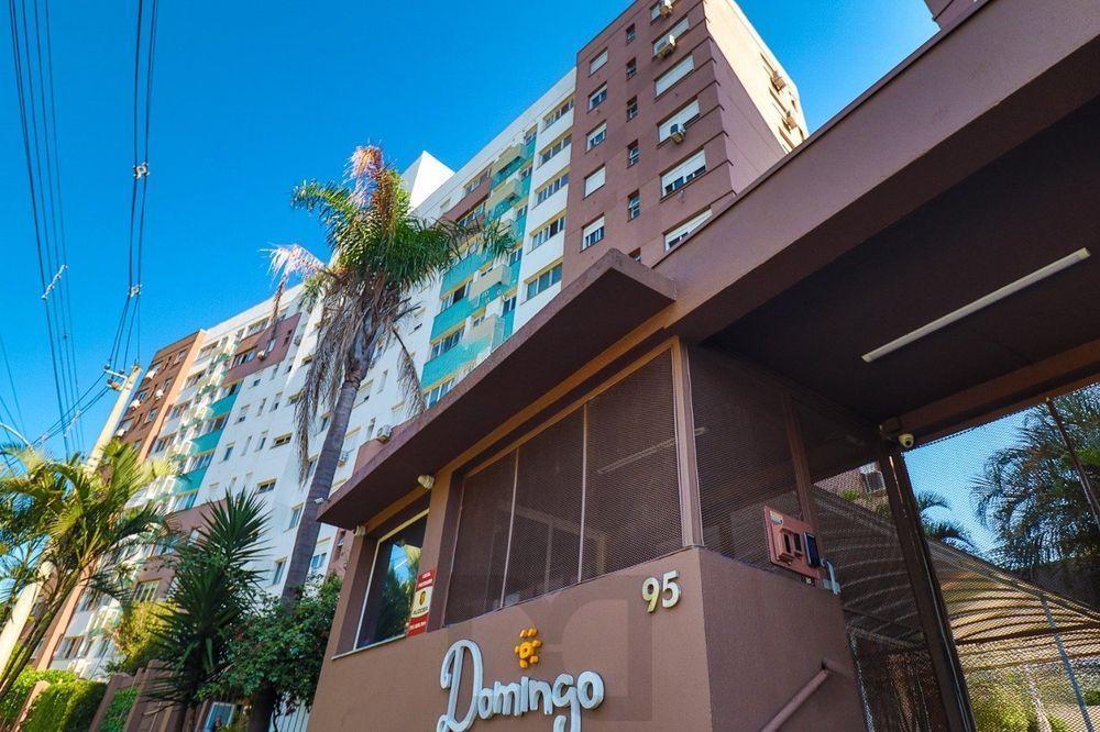 Apartamento de 3 quartos, suíte, elevador e 1 vaga no bairro Azenha — foto 2