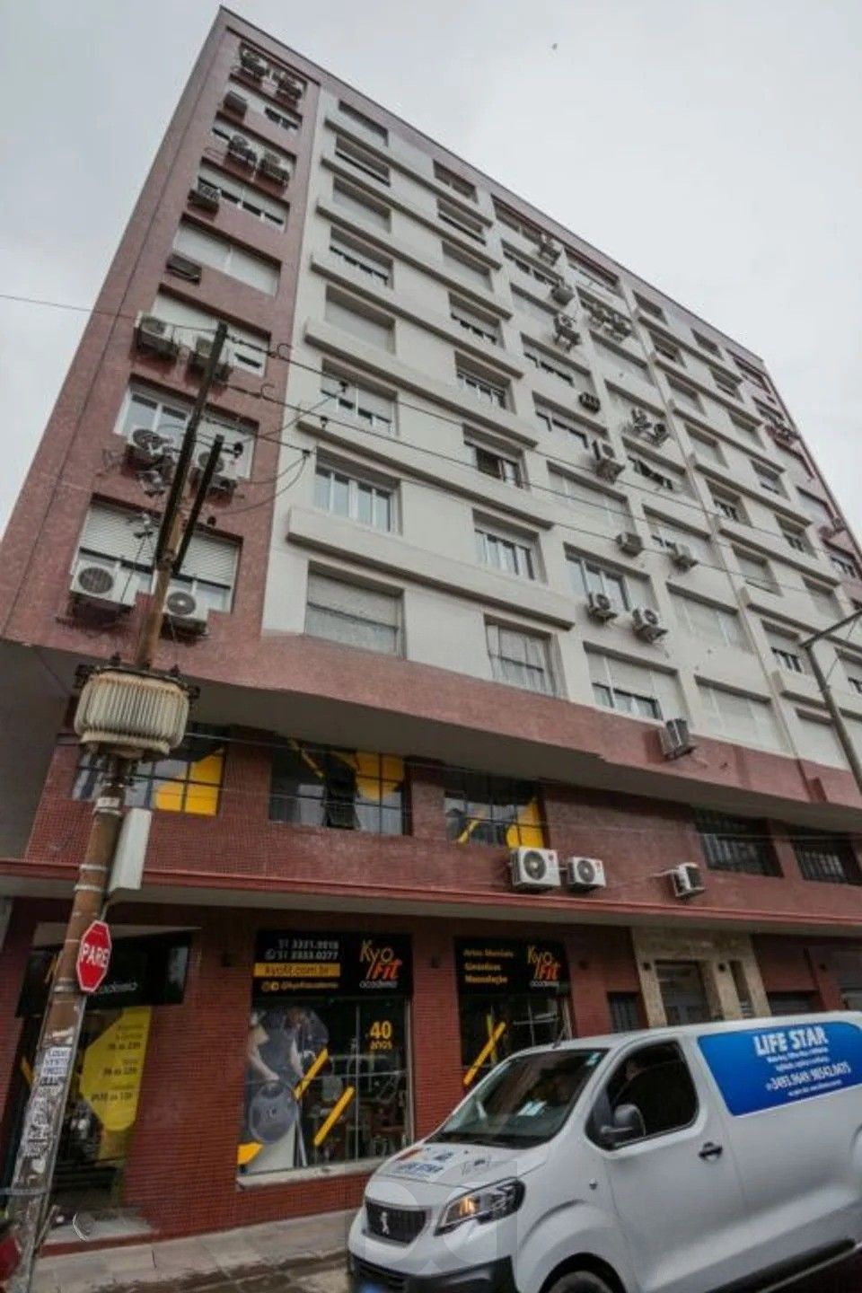 Apartamento Mobiliado com 4 Quartos e 2 Suítes Elevador e Vaga no Centro — foto 7