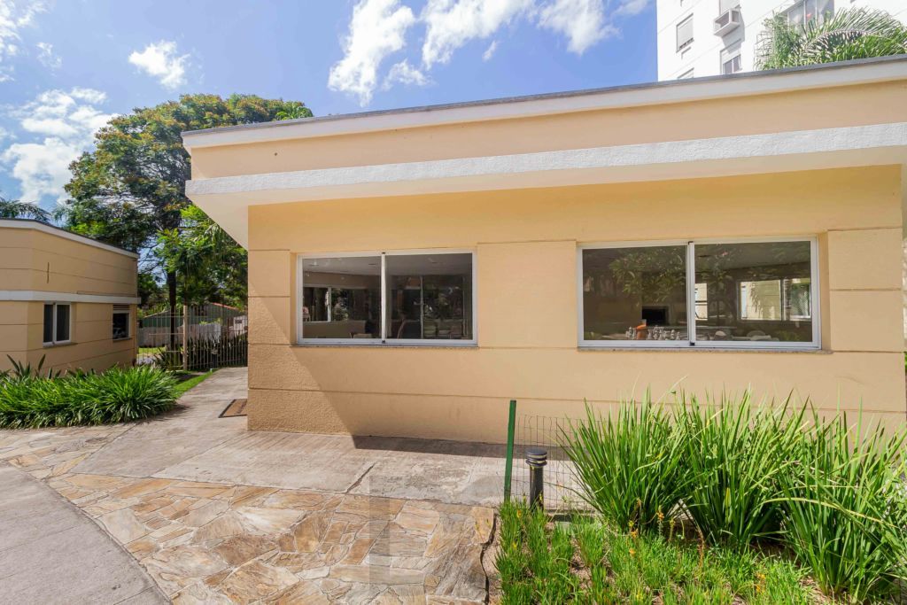 Apartamento 3 quartos, 1 vaga, elevador e piscina no bairro Cristal — foto 33