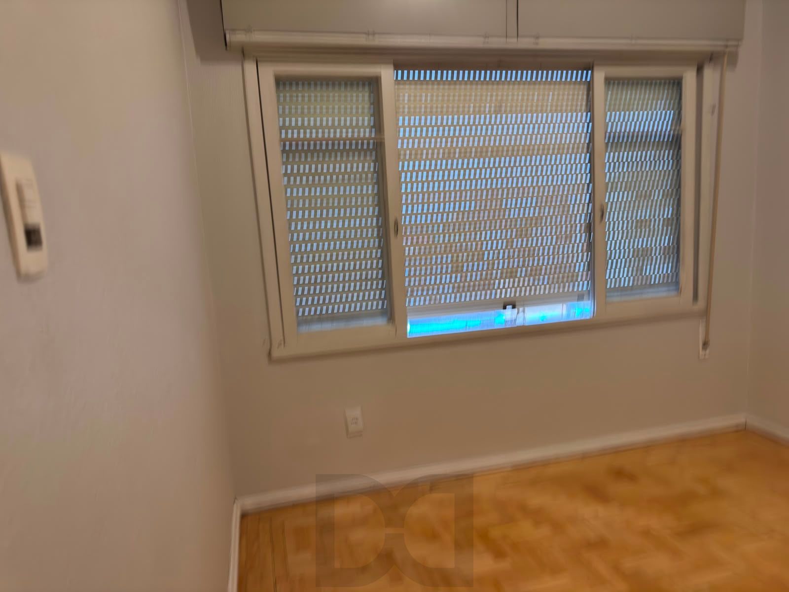 Apartamento 2 dormitórios com dependência 70m2 Moinhos de Vento Av. Cristóvão — foto 15