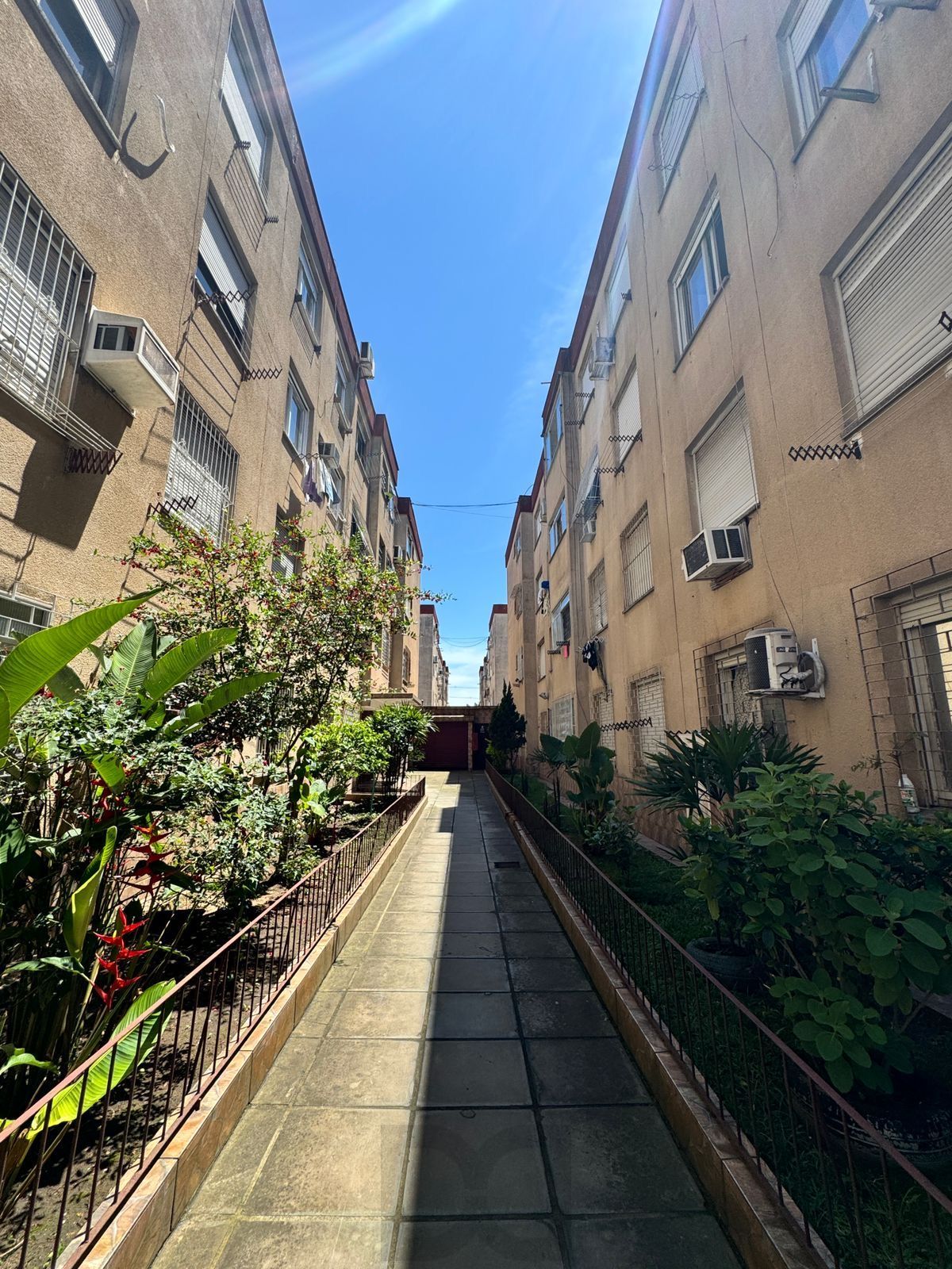 Apartamento 1 dormitório Semi mobiliado Bairro Jardim Leopoldina Porto Alegre — foto 17