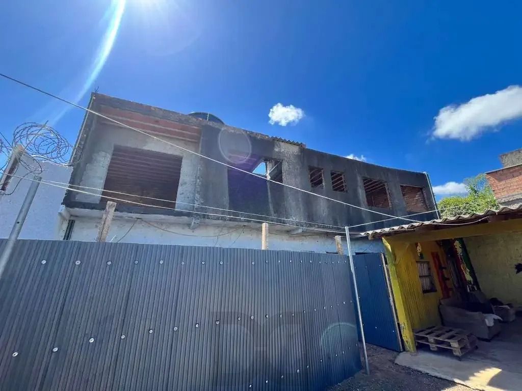Casa com 3 quartos, vaga coberta e com muro no bairro Campos Novo — foto 8