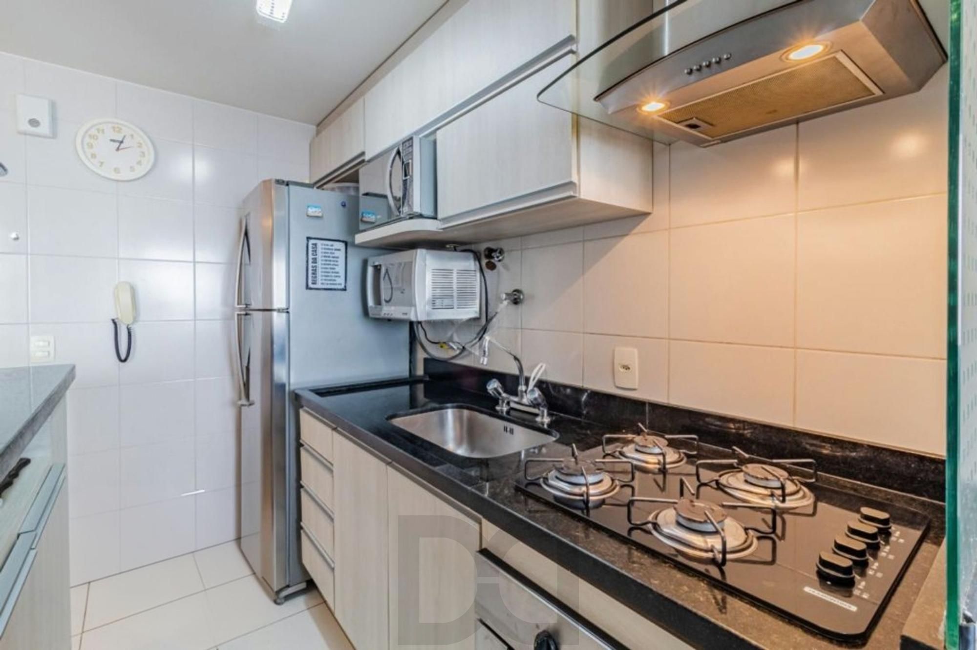 Apartamento de 3 quartos, suíte, elevador e 2 vagas no bairro Vila Ipiranga — foto 11