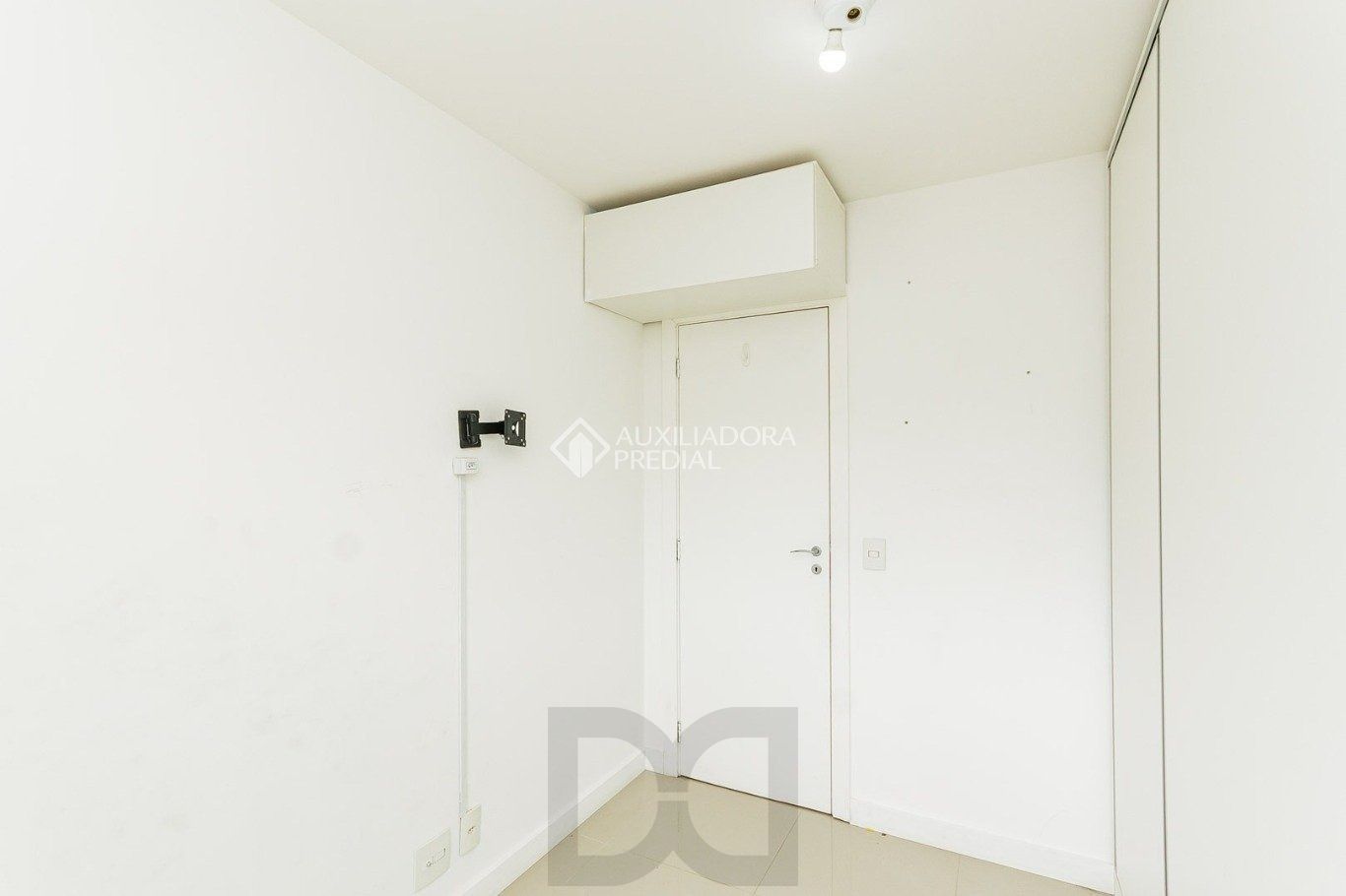 Apartamento 2 Dormitórios 57m² no bairro Morro Santana — foto 21