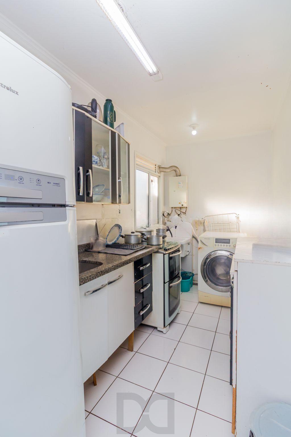 Apartamento com 2 dormitórios e 1 vaga de garagem no Bairro Humaitá — foto 9