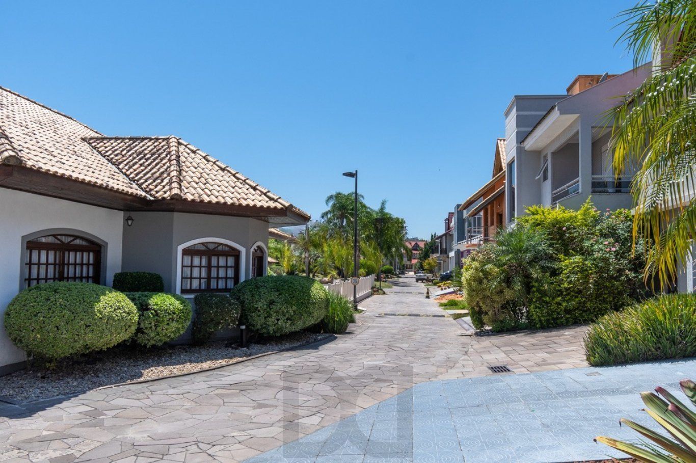 Casa Sobrado de 3 dormitórios com suíte, 2 vagas, piscina e sótão no Ecoville — foto 55