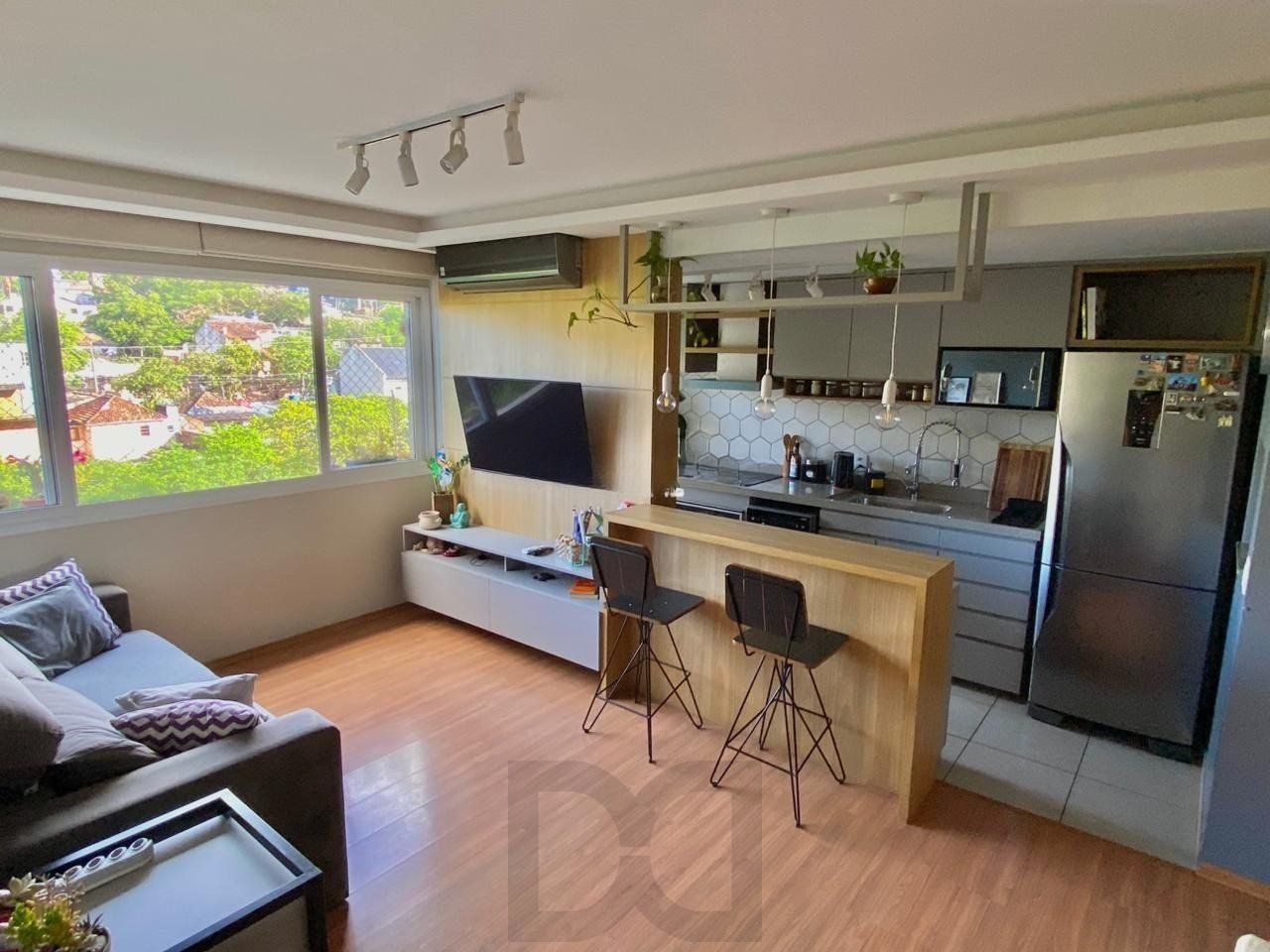 Apartamento de 3 quartos, suíte, elevador e 2 vagas no bairro Teresópolis — foto 1