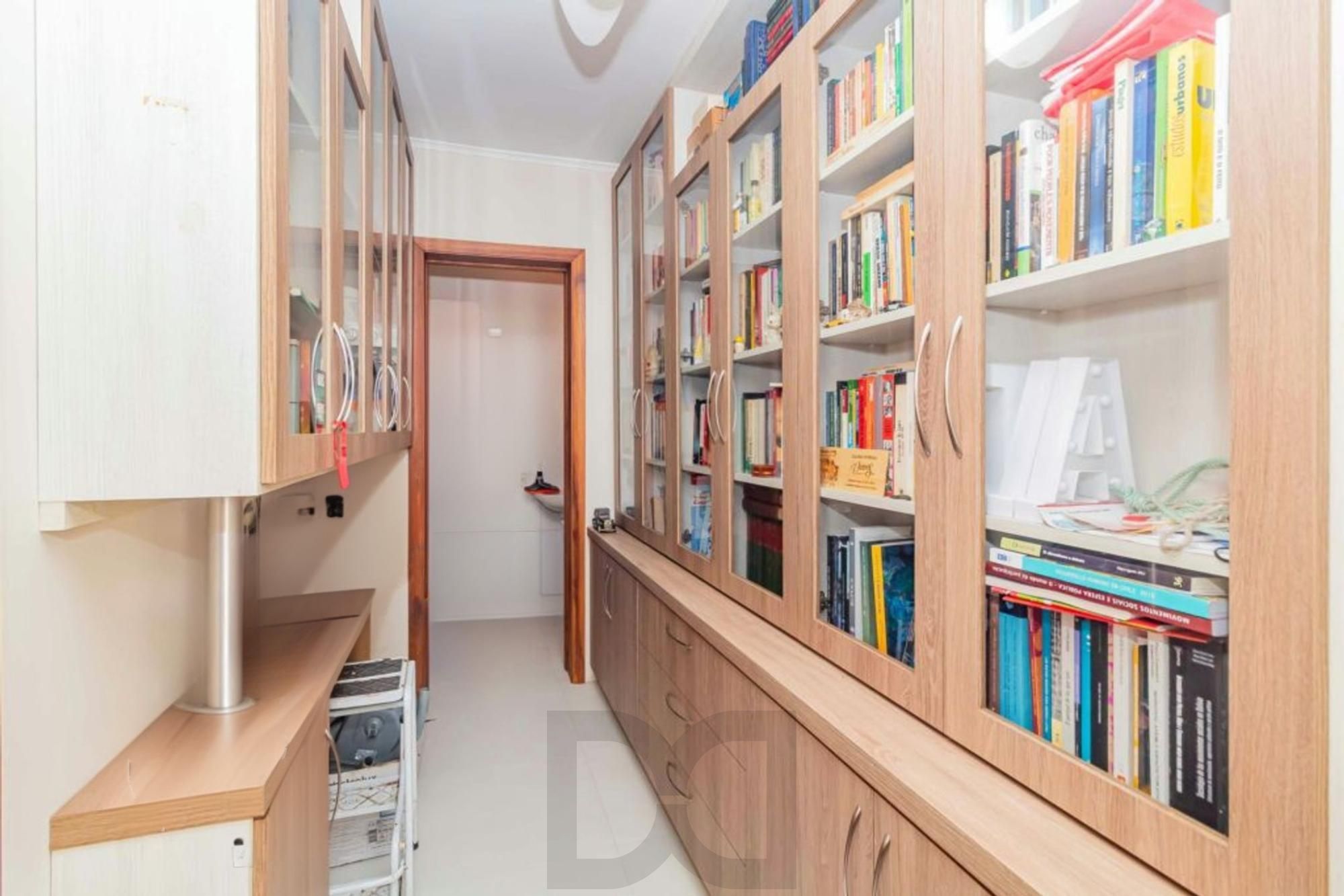 Apartamento 3 quartos, 1 suíte, 2 vagas no Petrópolis. — foto 9