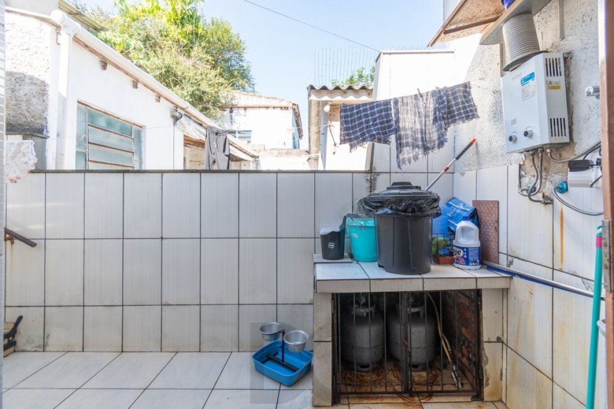Casa com 2 quartos, 2 vaga, sacada e churrasqueira no bairro Costa e Silva — foto 26