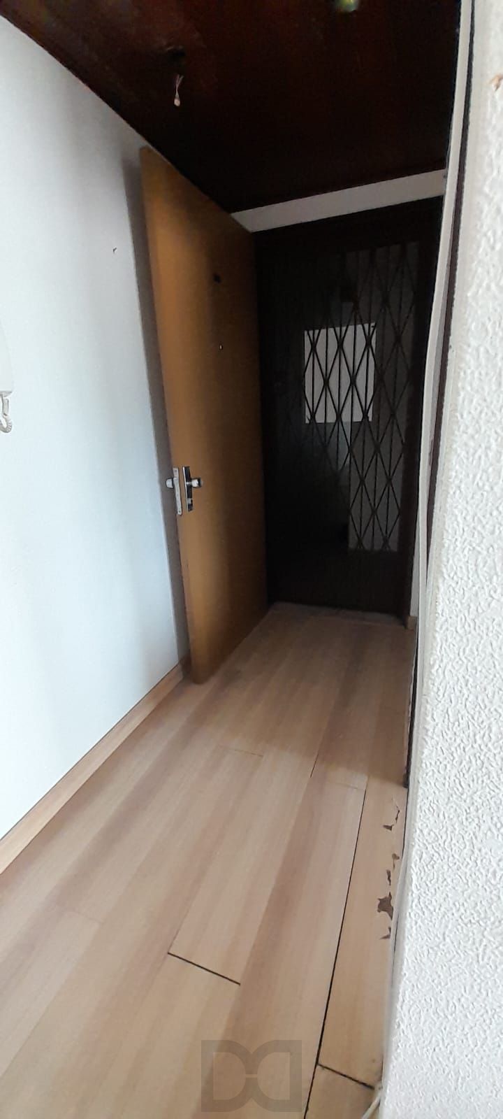 Apartamento de 1 quarto, elevador, 1 vaga coberta no bairro Partenon — foto 26