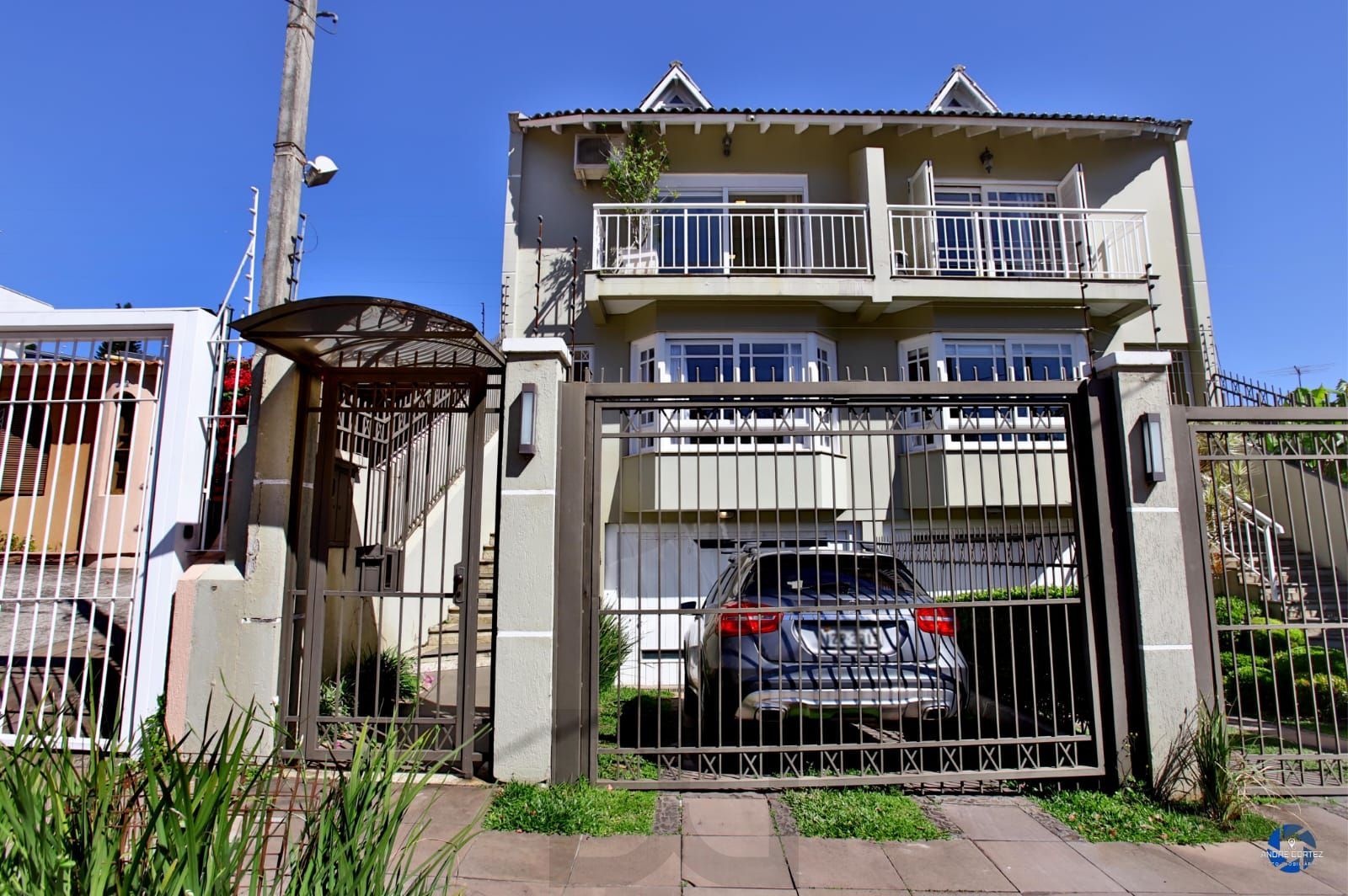 Casa com 4 dormitórios no Bairro Chácara das Pedras — foto 86