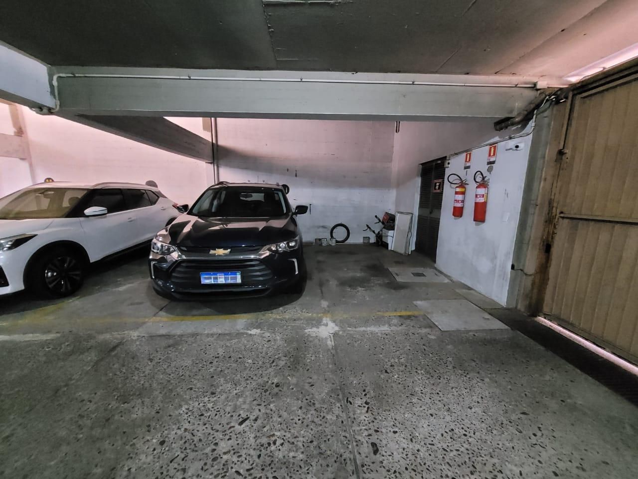 Apartamento de 3 dormitórios, 1 suíte e 1 vaga no bairro Petrópolis. — foto 27