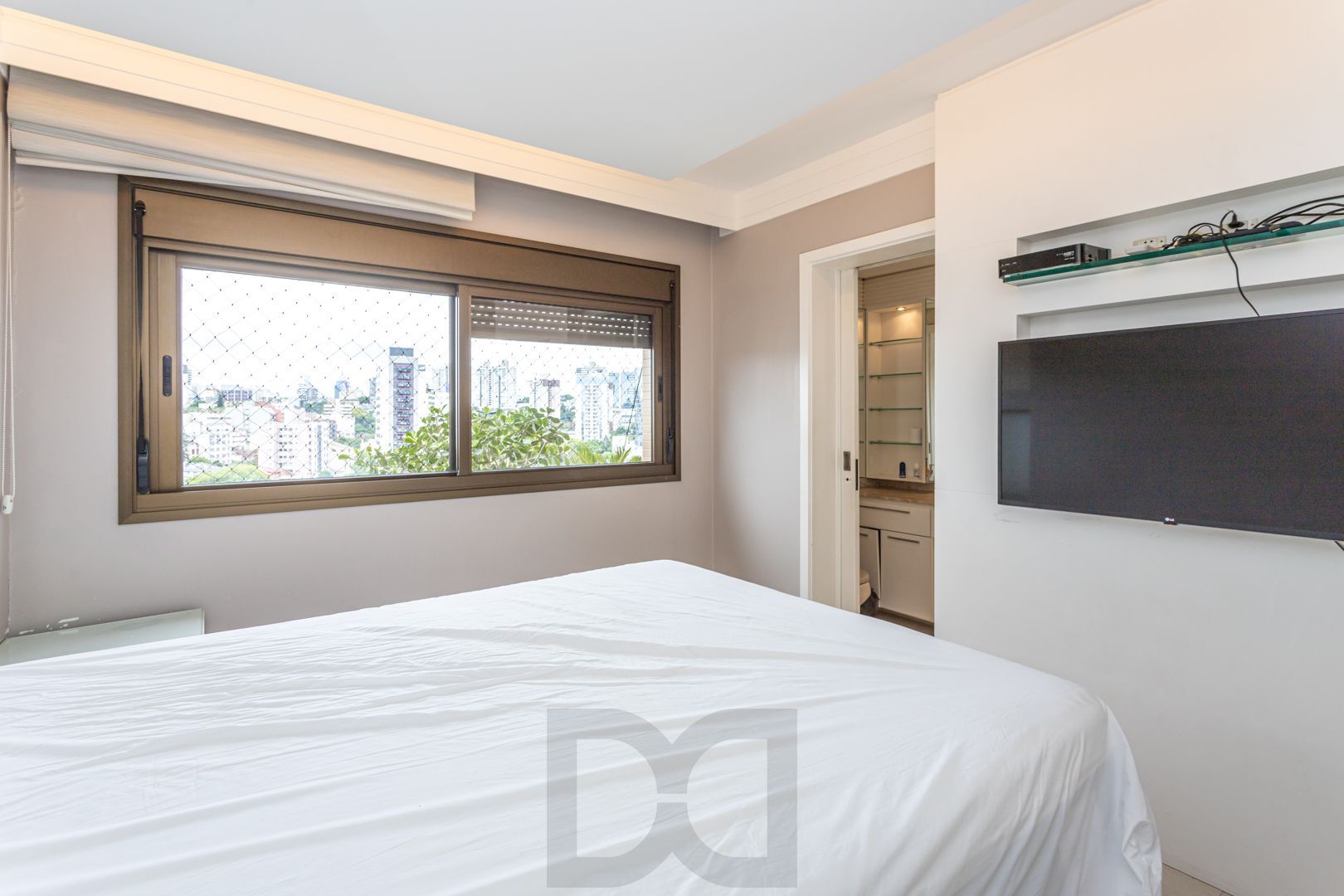 Apartamento de 97m², 2 dormitórios,1suíte, 3 vagas de garagem no Jardim Botânico — foto 34