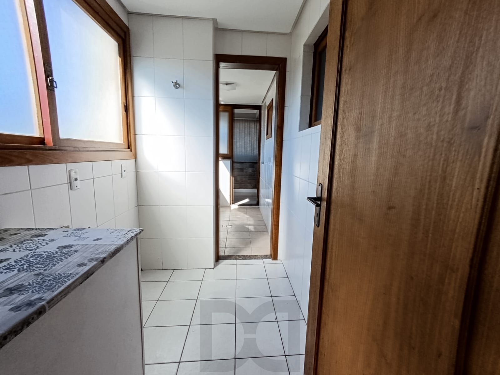Apartamento de 3 quartos, elevador e 2 vagas no bairro Jardim Lindóia. — foto 8