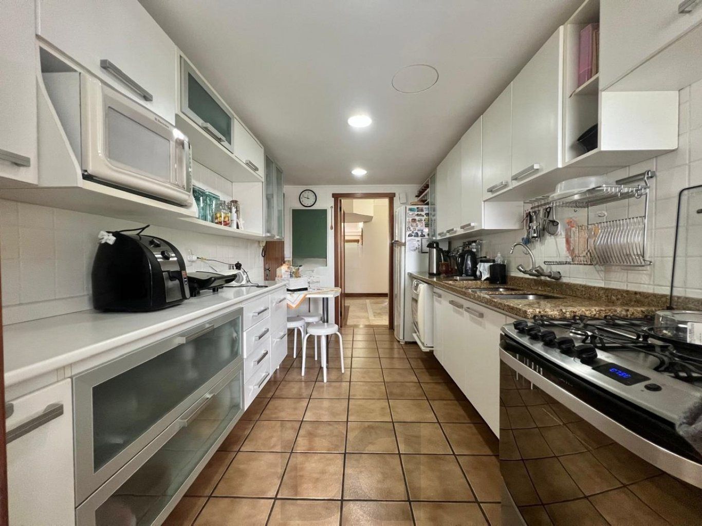 Apartamento com 4 quartos, 223m²,2 vagas, elevador no bairro Jardim do Salso. — foto 31