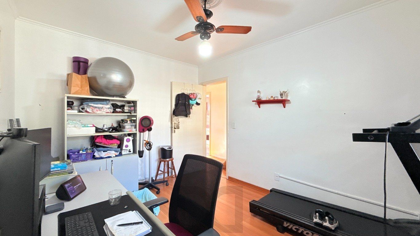 Casa com 4 quartos, vaga coberta, piscina e pátio no bairro Cristo Redentor — foto 23