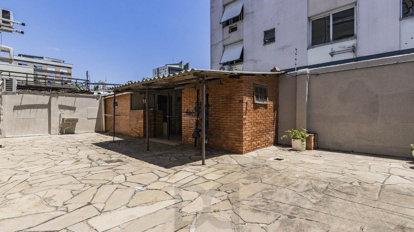 Apartamento de 1 dormitório no bairro Menino Deus em Porto Alegre. — foto 43