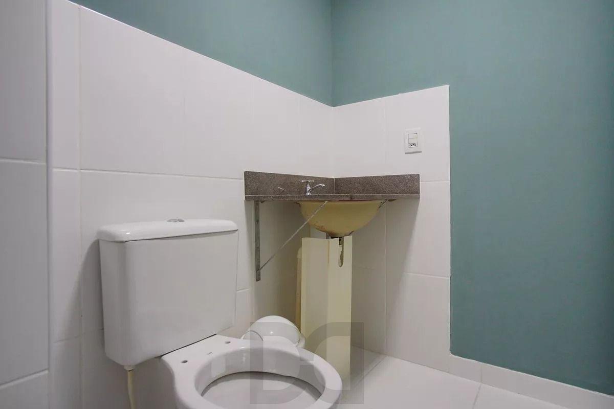 Apartamento 2 dormitórios suíte, elevador, infra e vaga coberta na Farrapos — foto 17