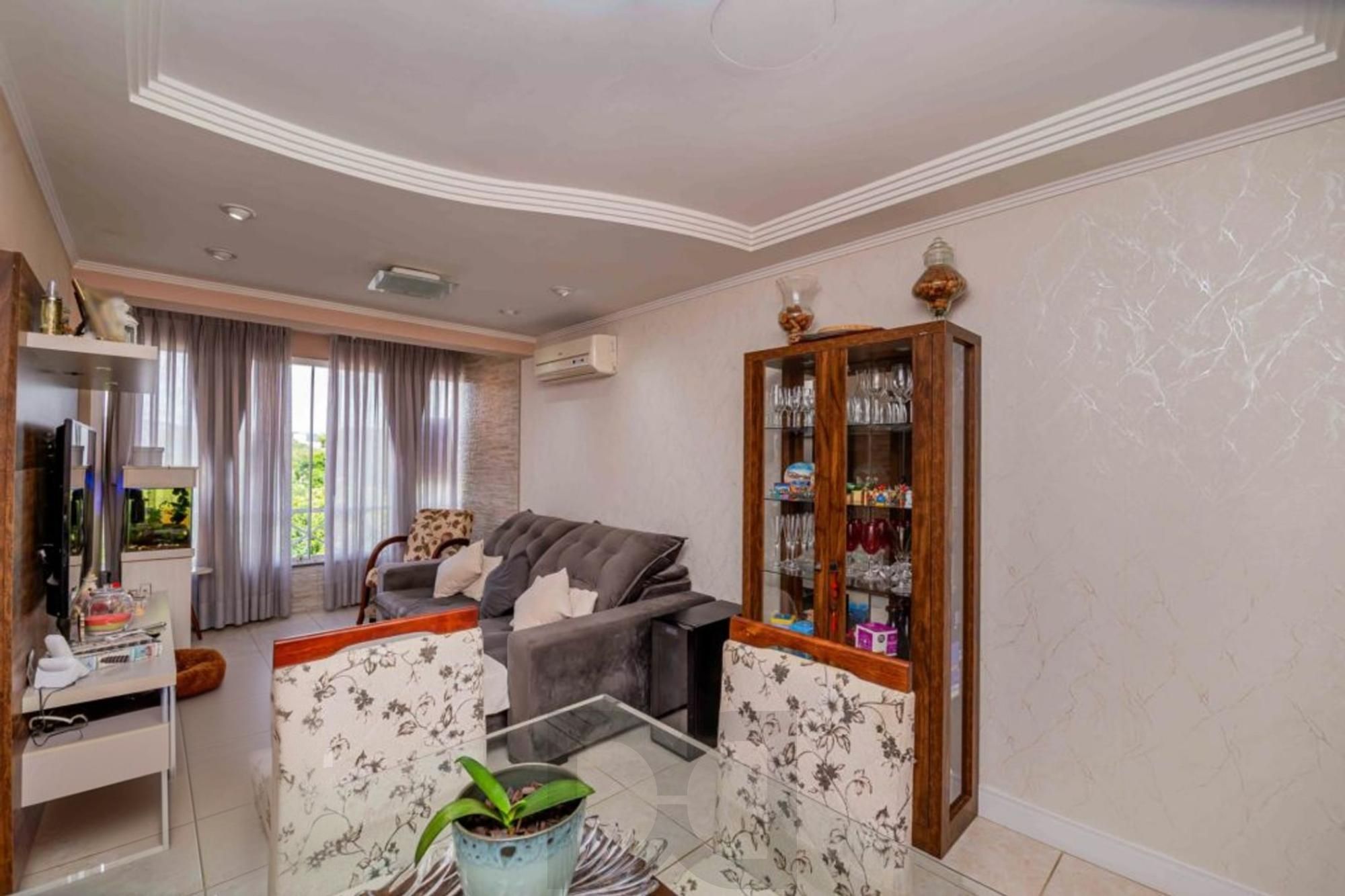 Apartamento semi mobiliado de 3 quartos, elevador, 1 vaga no bairro Cavalhada — foto 4