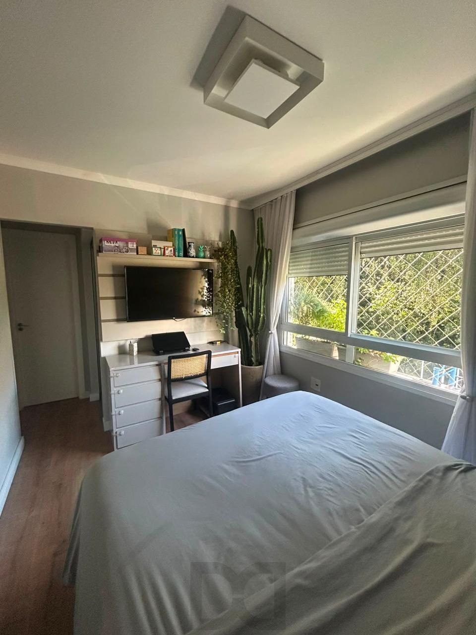 Apartamento com 3 quartos, 1 suíte, 2 vagas e elevador no bairro Petrópolis — foto 18