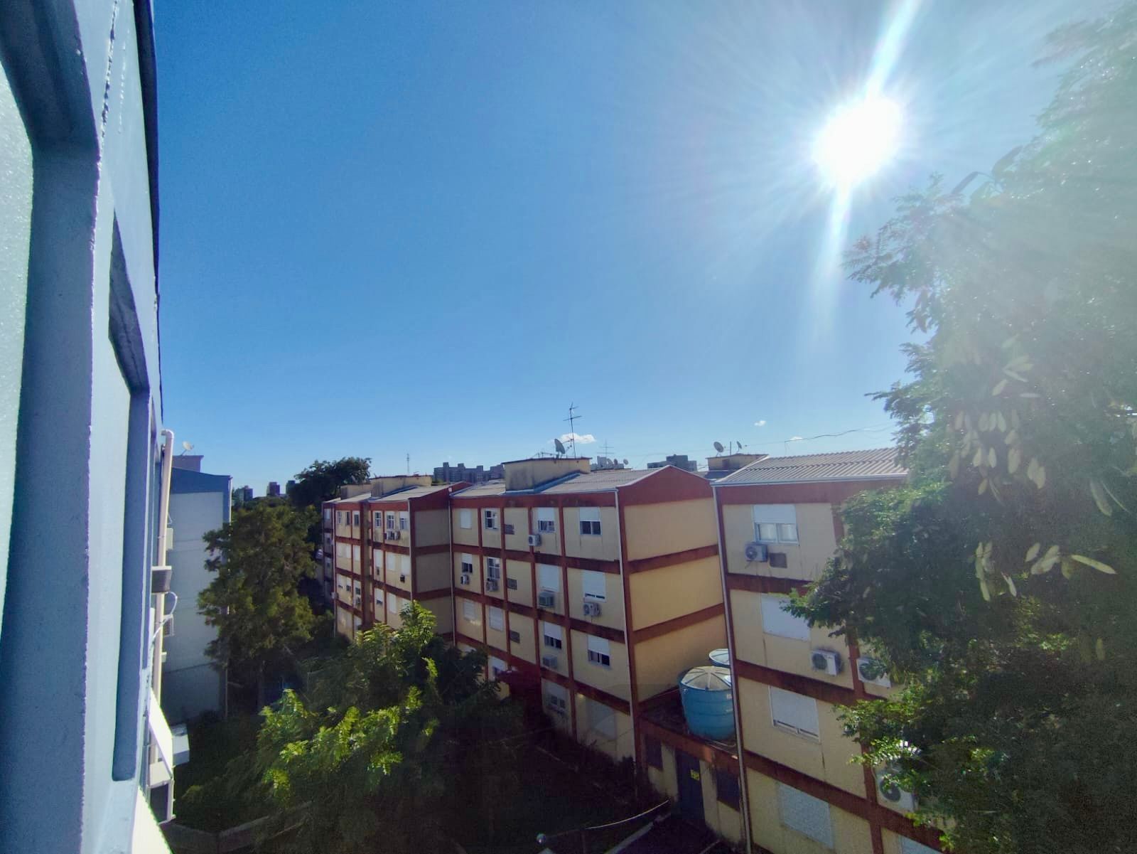 Apartamento 1 quarto, portaria 24 horas e churrasqueira no bairro Camaquã. — foto 33