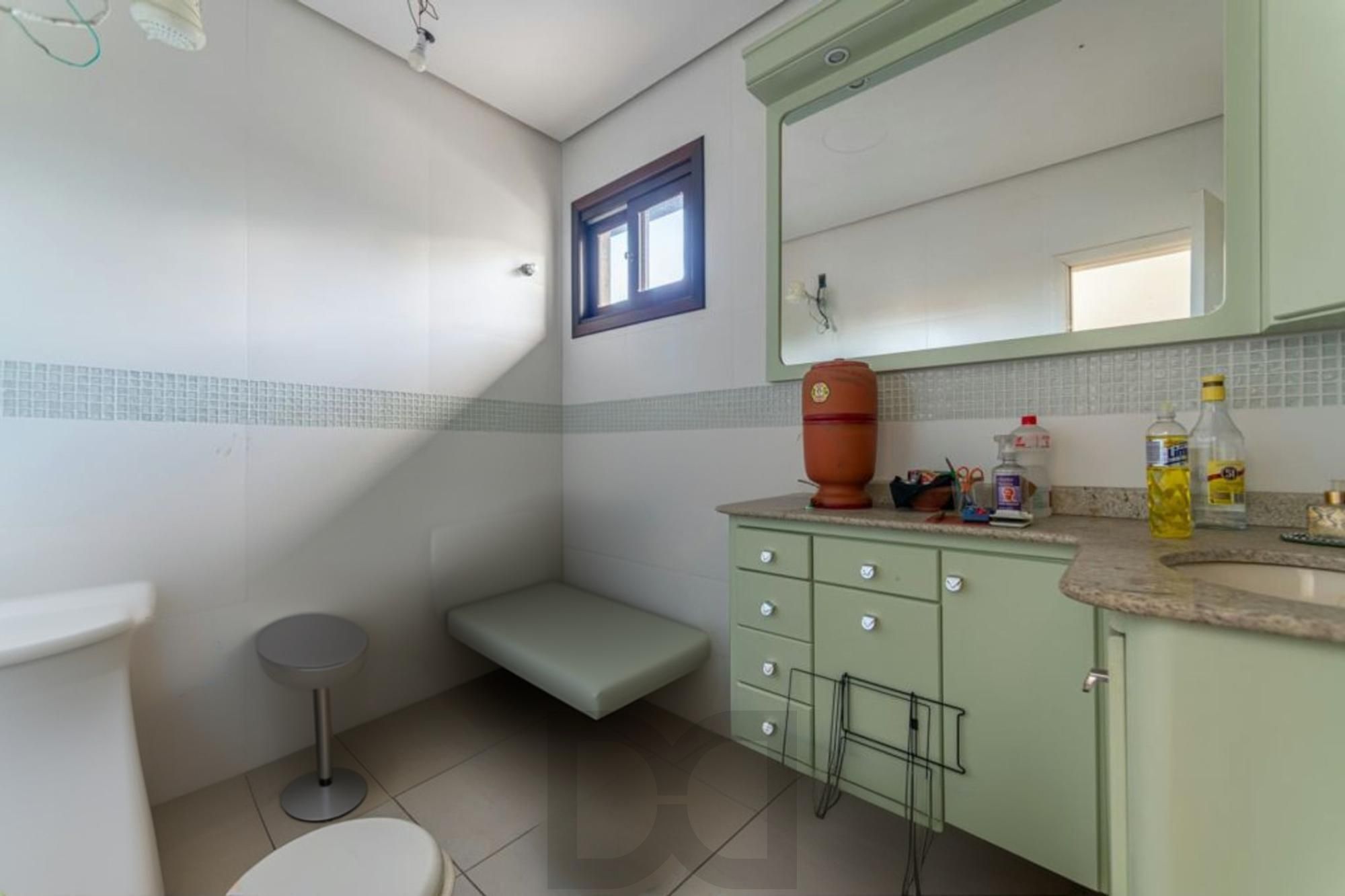 Casa com 4 quartos,1 Suite, 2 vagas e 450m² à venda em Sarandi. — foto 43