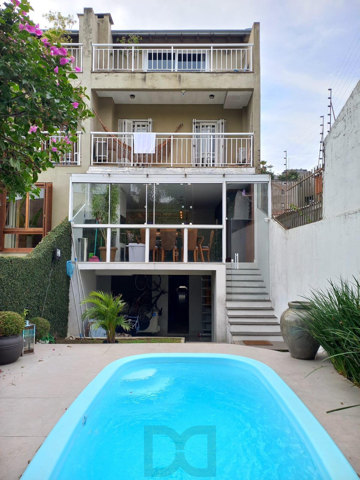Casa com 4 dormitórios no Bairro Chácara das Pedras — foto 31
