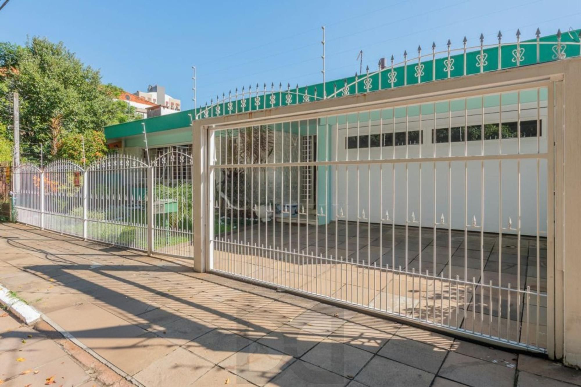 Casa com 3 dormitórios,1 suíte, 4 banheiros e 4 vagas, 203m² no Jardim Itu. — foto 34