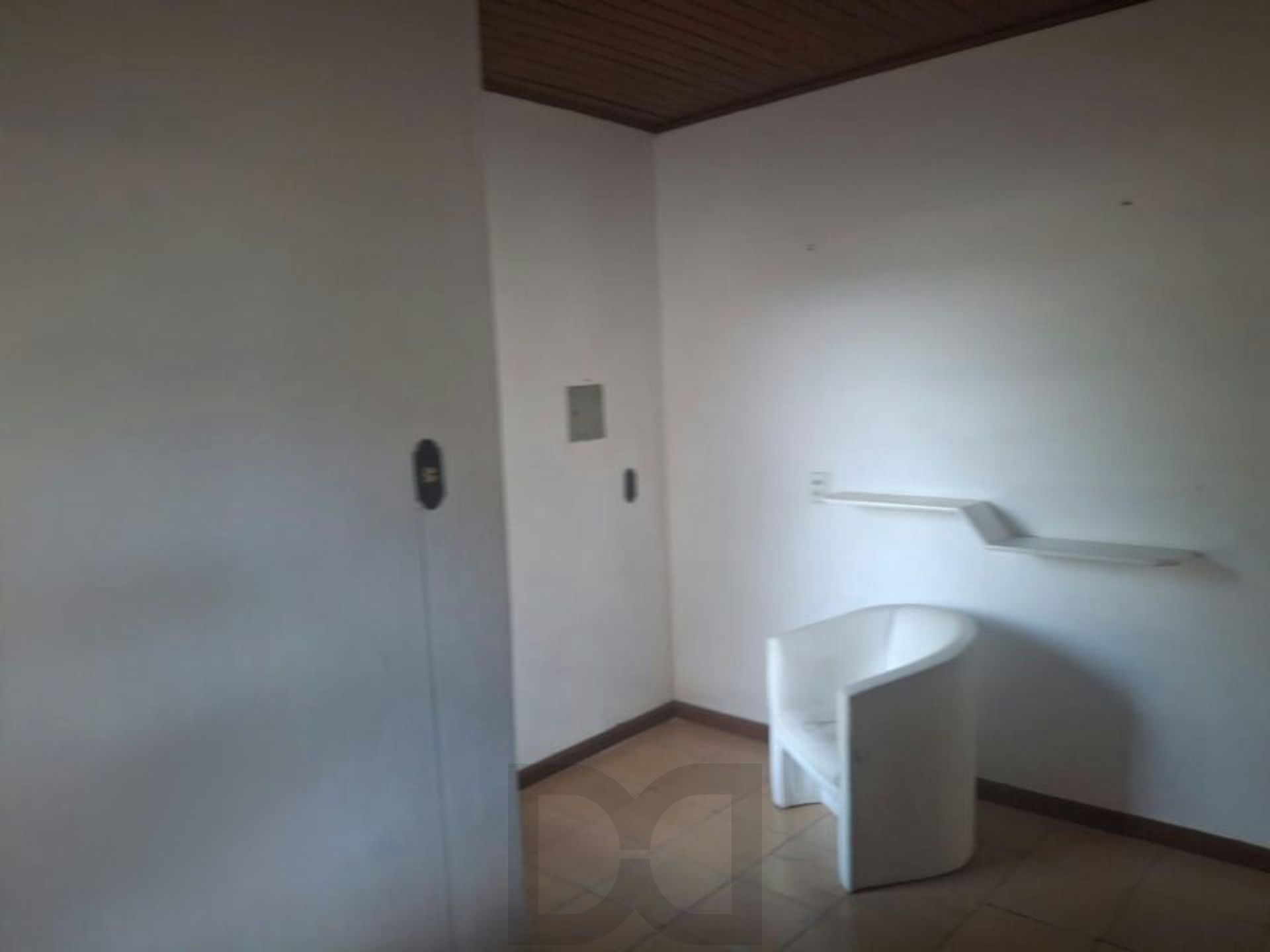 Casa 2 dormitórios com pátio e 3 vagas no Camaquã — foto 5