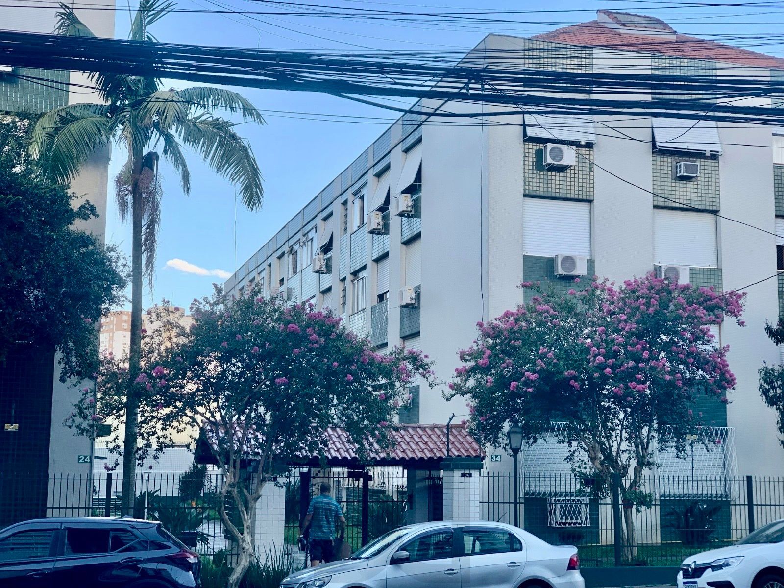 Apartamento 2 dormitórios reformado mobiliado próximo Assis Brasil Porto Alegre — foto 20