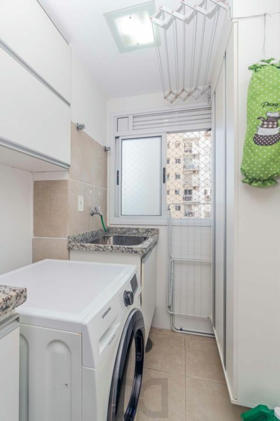Apartamento 3 Dormitórios com Sacada e Vaga no Jardim Carvalho — foto 22