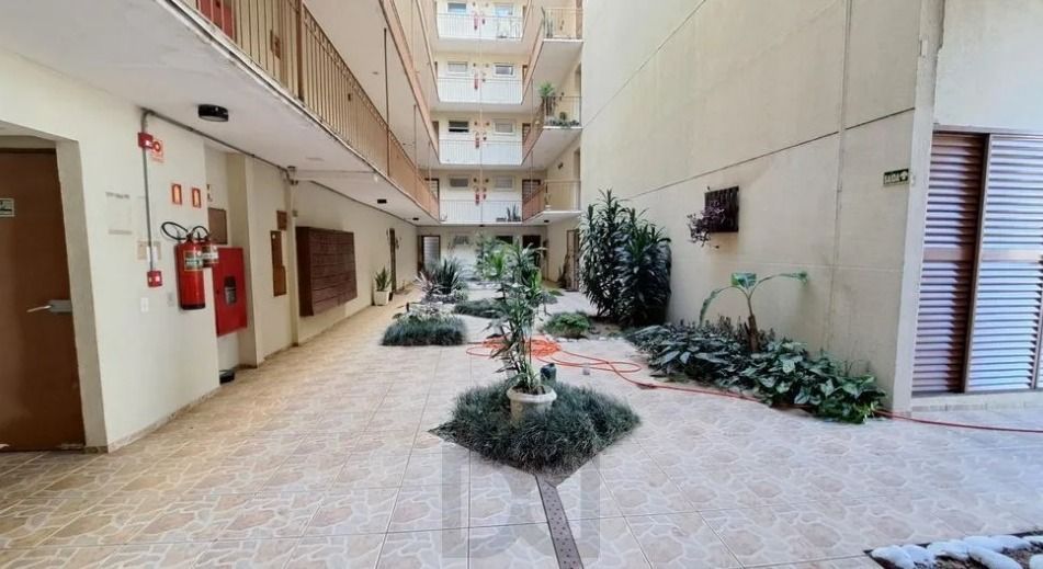 Apartamento de 2 quartos, elevador e 1 vaga no bairro Sarandi — foto 15