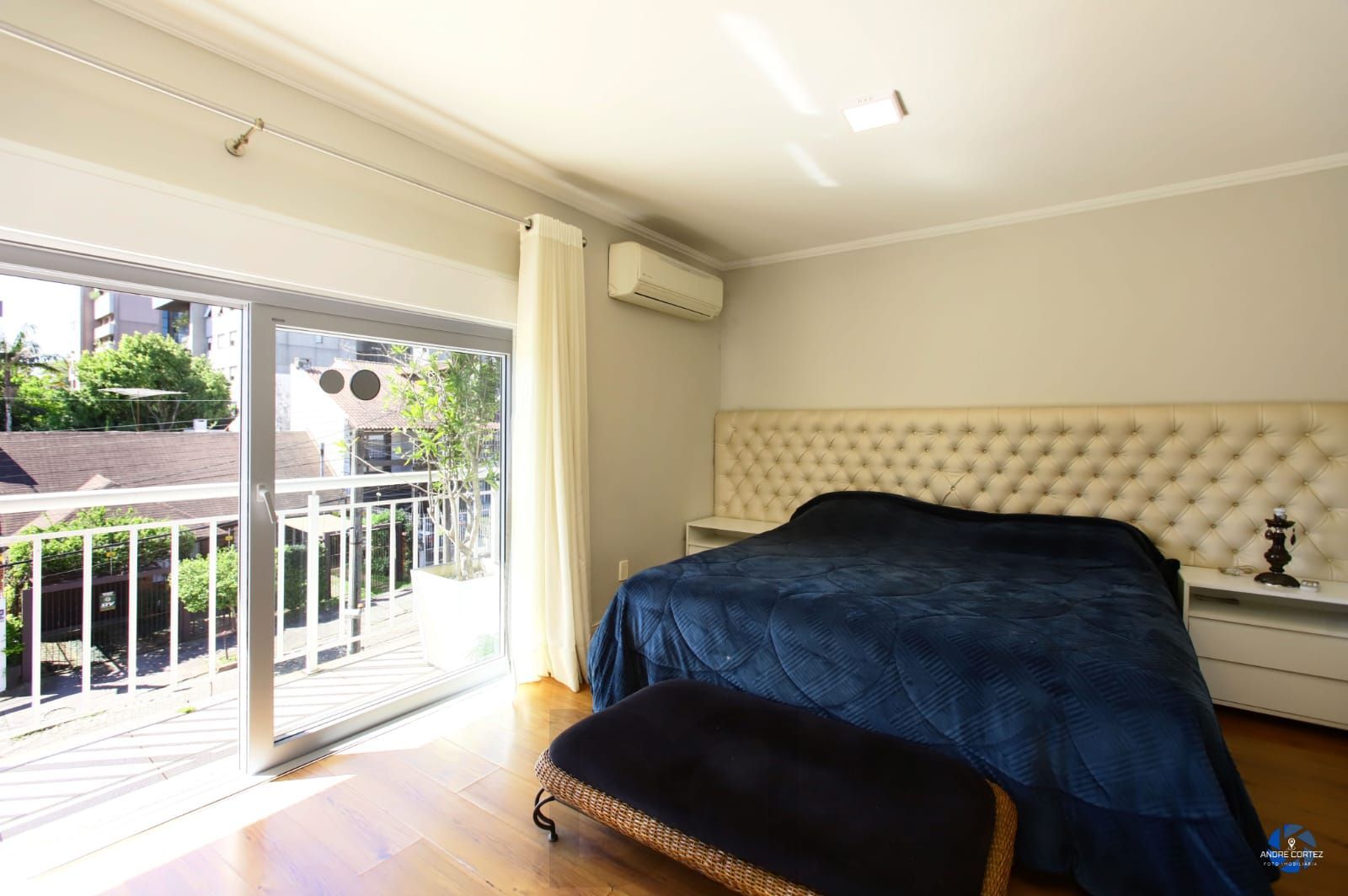 Casa com 4 dormitórios no Bairro Chácara das Pedras — foto 41