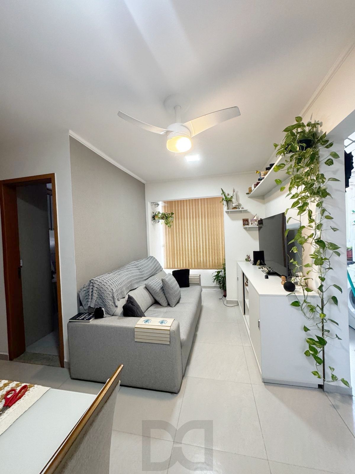 Apartamento semi mobiliado 2 quartos,elevador 1 vaga no bairro Morro Santana. — foto 5