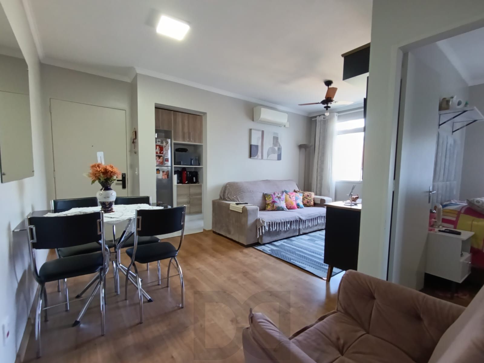 Apartamento semi mobiliado de 3 quartos e 1 vaga no bairro Sarandi. — foto 9