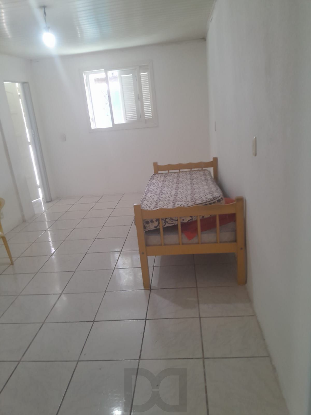 Casa com Pátio, 2 Quartos, vaga de garagem no Bairro Passos Das Pedras. — foto 8