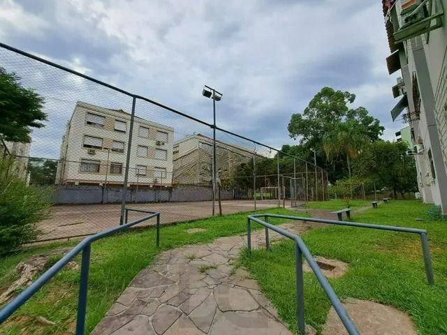 Apartamento de 3 dormitórios no bairro Jardim Itu em Porto Alegre — foto 14