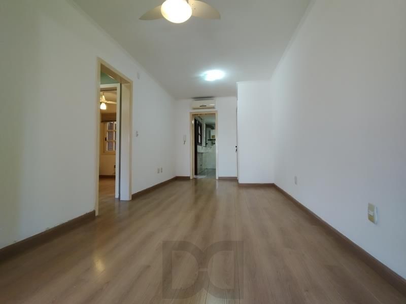Apartamento 2 dormitórios, 1 vaga, churrasqueira e elevador no Cristo Redentor. — foto 3