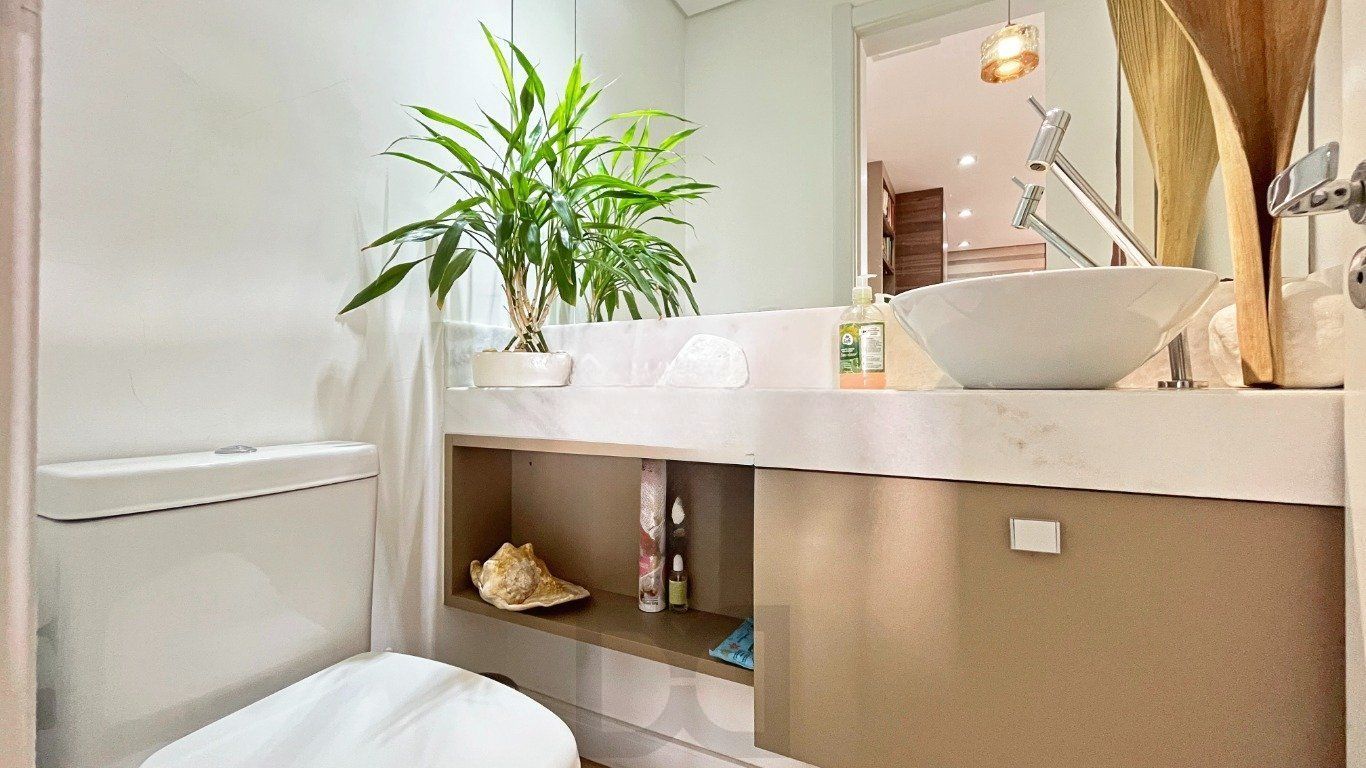 Apartamento com 3 quartos, 3 suítes e 128m² à venda em Menino Deus. — foto 14